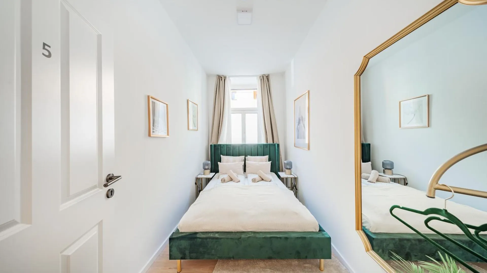 Seven Rooms Vienna Austria